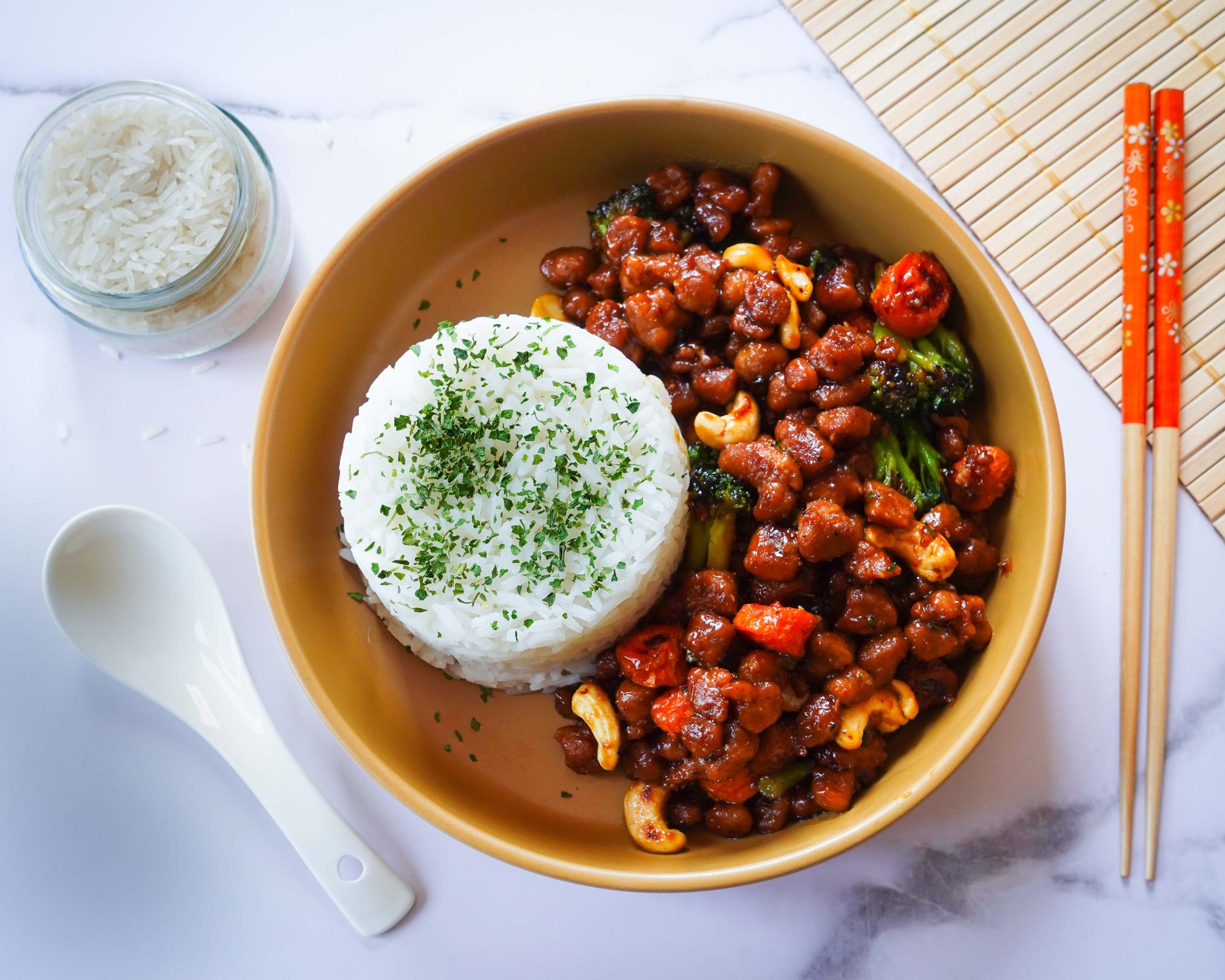soja kung pao con arroz y verduras